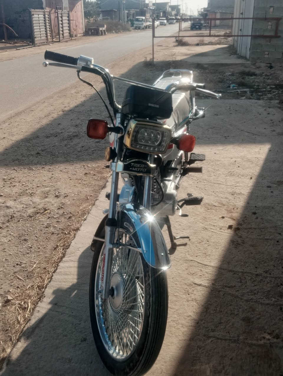 دراجه 2022 طالعه بل 2025
نضيفه كفاله عامه اوراق كامله كلشي شقال بيهه 
مكاني بابل حله ابو غرق مهناويه *********** اتصل وتدلل سعر 625 وبيهه مجال
