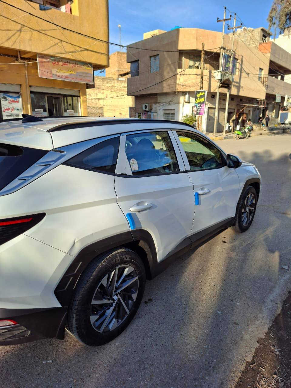 سلام عليكم
توكسان للبيع موديل ٢٠٢٣ خليجي رقم بغداد 
مواصفات / بصمة تشغيل 
بصمة ابواب ٢ 
تشغيل عن بعد 
مكينة ٢٠٠٠ دوش
ماشية ٣٣ 
وباقي مواصفات المعروفه 
وبيها سونار موضح بالصور
السعر ٢١٥ ورقه 
العنوان / ديالى - بعقوبه
الشراي يتصل ع الارقام التاليه:
***********
*********** يوجد واتس اب
