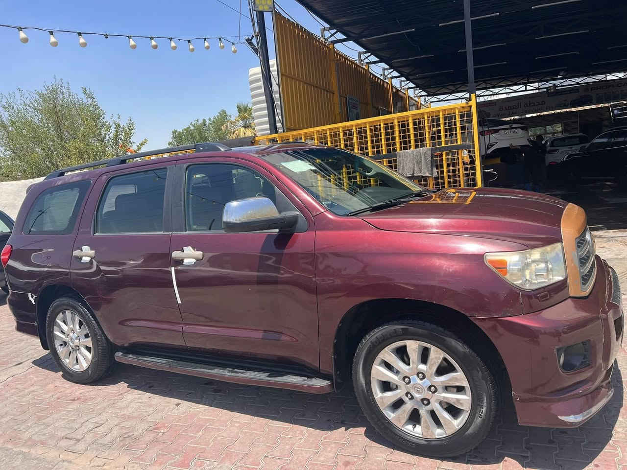 تيوتا سيكويا  بلاتينيوم اعلى  فئه
بسمي  رقم بغداد الجديد 

موصفاتههً معروفه

داخل مشمشي  

.الموديل:2009

.المواصفات(platnum) 1/1

.سلايد روف

كشناتً جلد

.زراكات 

.كامره

.تحكم ستيرن جهتين

.ستيرن كهرباء

.كشنات جلد +تدفئه تبريد

.بردات جانبيه بلاديه

.شاشه ايباد
مواصفات هواي بيها  للبيع سعر 145 ورقه وبيها مجال قليل لان سياره بيها تلحضات قليله كير محرك اكسل تبريد مكفول سياره بيها قطعه صبغ او ثنين ماعرف  مافاحصها مكاني بغداد 

‭***********‬
