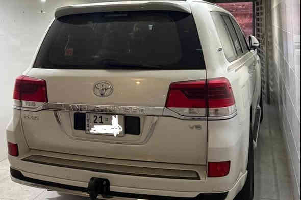 تۆیۆتا لاندکڕۆز 2016 مواسەفات GXR
شەرکەی ساز 
هەردوو کوشن کارەبا 
کوشن جلد
٣ شاشە 
ئاوێنە شەفت 
پێش و دوا حاسە 
کامێرا
١٨٠ هەزاری حەقیقی ڕۆشتووە 
سەلاجە 
سێرفسی عام کراوە

سـعـر : لە کۆمێنت داوابکە ڕاستەوخۆ بۆت دێت 📥 

گێر و مەکیەنەی بەشەرت 
هیچ کێشەیەکی تێدا نییە 

ژمارەی خاوەنەکەی 
***********
