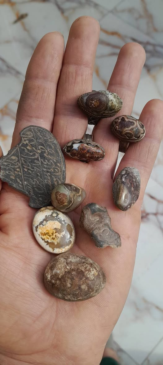 سلام عليكم.٣ محابس داودي سبع معادن معا حجار داوديه وعباس آباد مخطوط  سعرهن كلهن ٢٠ ..


**إذا كنت صاحب هذا الإعلان وتريد حذفه لأي سبب، رجاءا أرسل رسالة إلى الدعم الفني**