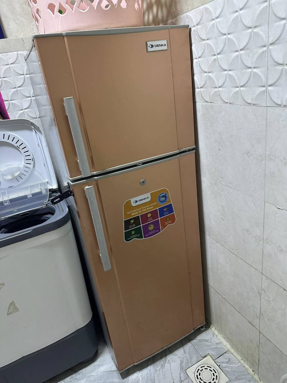 ثلاجه البيع شراي خابر جديده ستخدام قليل مكان بصرة الطويسة ***********
