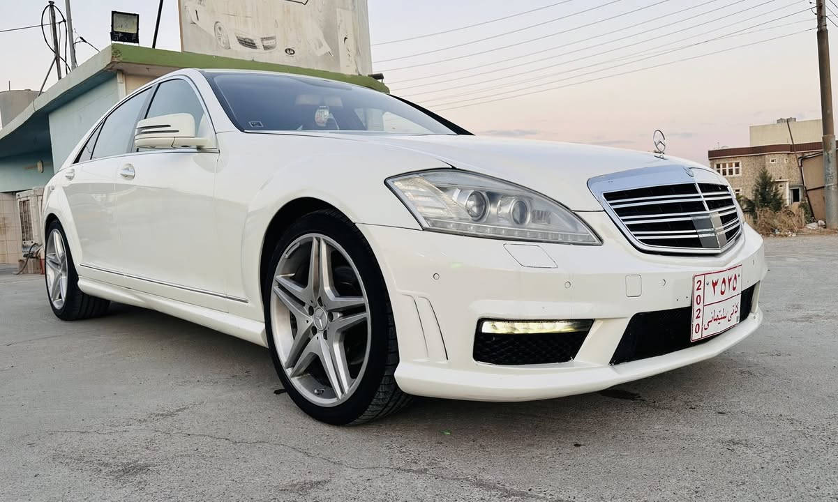 مارسيدس موديل ٢٠٠٩ 
كامل گوراوة بة ٢٠١٣
S63 V8
AMG
گيچ٣٢٠ 
گيرومةكينة بةشةرت
كارةباي سيستةمي هةوا چوپةكةني زةماني شةش مانگ بةشةرت
كامل سيرڤز كراوة پيشو دواي جركةي تيا نية
فول فول بةس پانوراما نية 
ماشةلا مواسةفاتي ئةوةنة زورة باس ناكريت
كودي اسايشي بو كراوة بةناوي خومةوة 
شوين  جةمچةمال
ژم ***********  
***********
سعر ٩٥ گةلا
