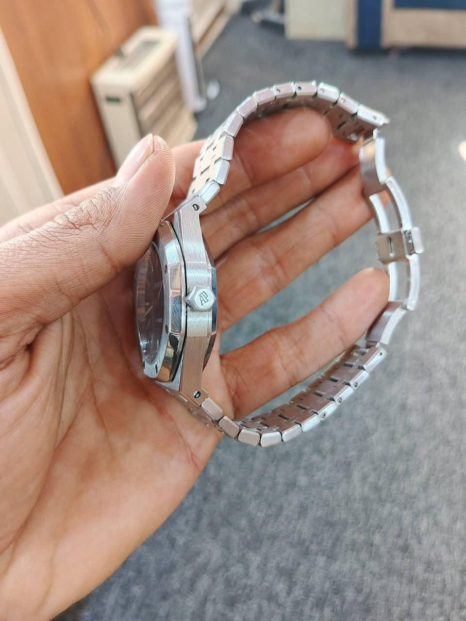 ساعه من ماركت AP مال امزون أوتماتيك فول كوالتي وختومات ضهر كشف عل تم 70 الف


**إذا كنت صاحب هذا الإعلان وتريد حذفه لأي سبب، رجاءا أرسل رسالة إلى الدعم الفني**