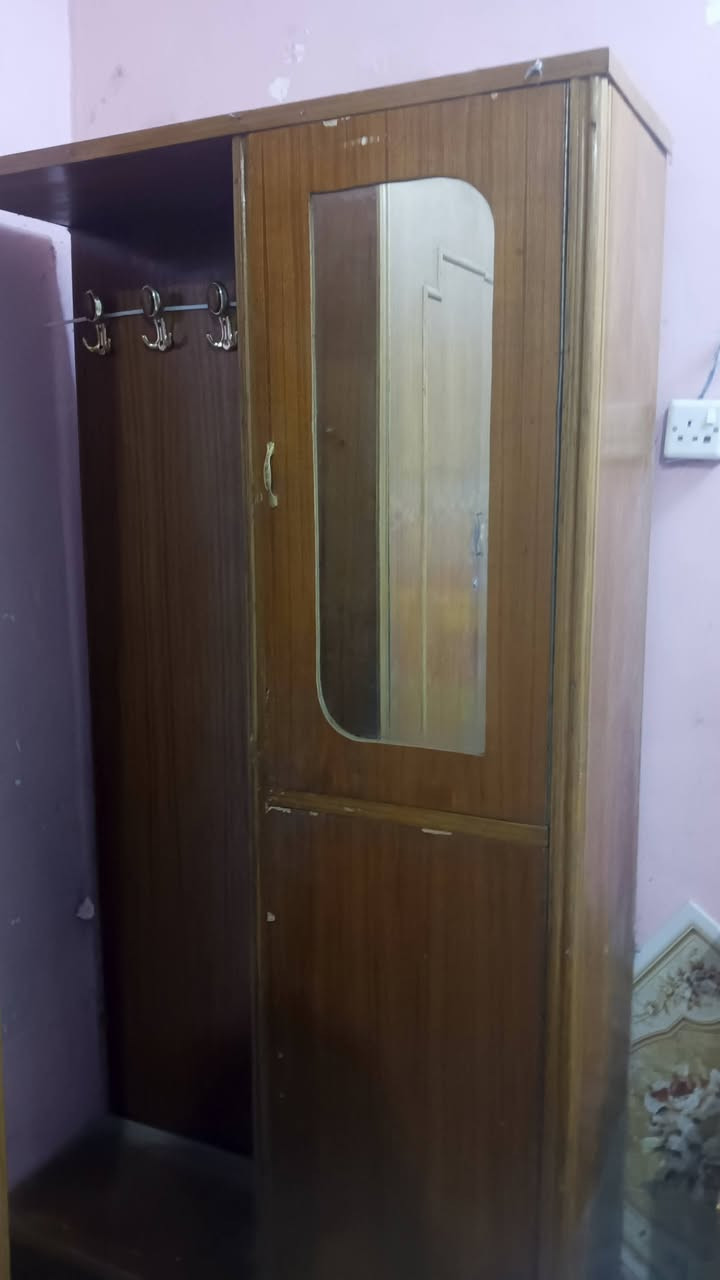 غرفة اخشاب للبيع 
مكاني كربلاء طويريج 
السعر 350
***********
