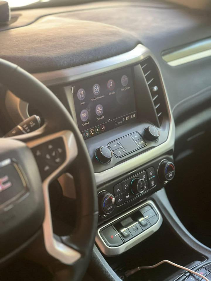 سلام عليكم اكاديا مديل 2023سياره فول مواصفات ماعده الفتحه محرك6سلندر
1_7راكب تدفه تبريد كشنات خلفيه واماميه 2_كامرات360درجه
 3_جنطه كهربائيه شفط
 4_شاشه كار بلي
5-بصمه اربع ابواب 
6_تشغيل عن بعد
7_عداد على الجامه الاماميه
8_تحكم استيرن
9_كشنات كهربائيه 
بعد تعرفون مواصفات الاكاديه سياره جديده ماشيه 17الف بدون رقم السعر290وبيها مجال التواصل على الرقم***********
