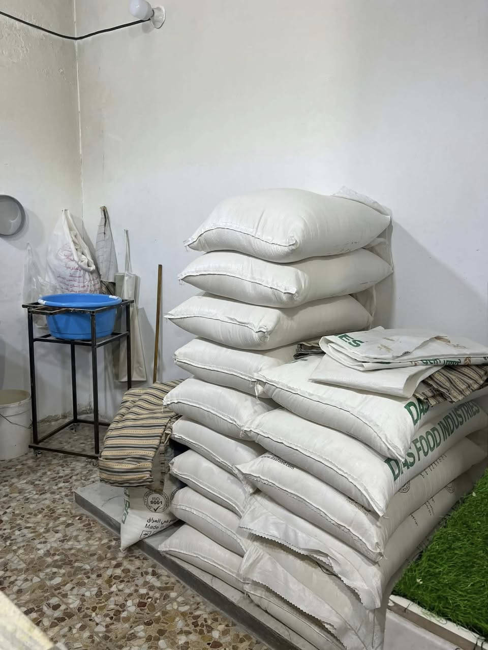 سلام عليكم مخبز البيع المخبز جديد صارله سبوعين يدك الف وبيه صعود المخبز بشارع الكص لشراي يتصل على هاذا الرقم***********
