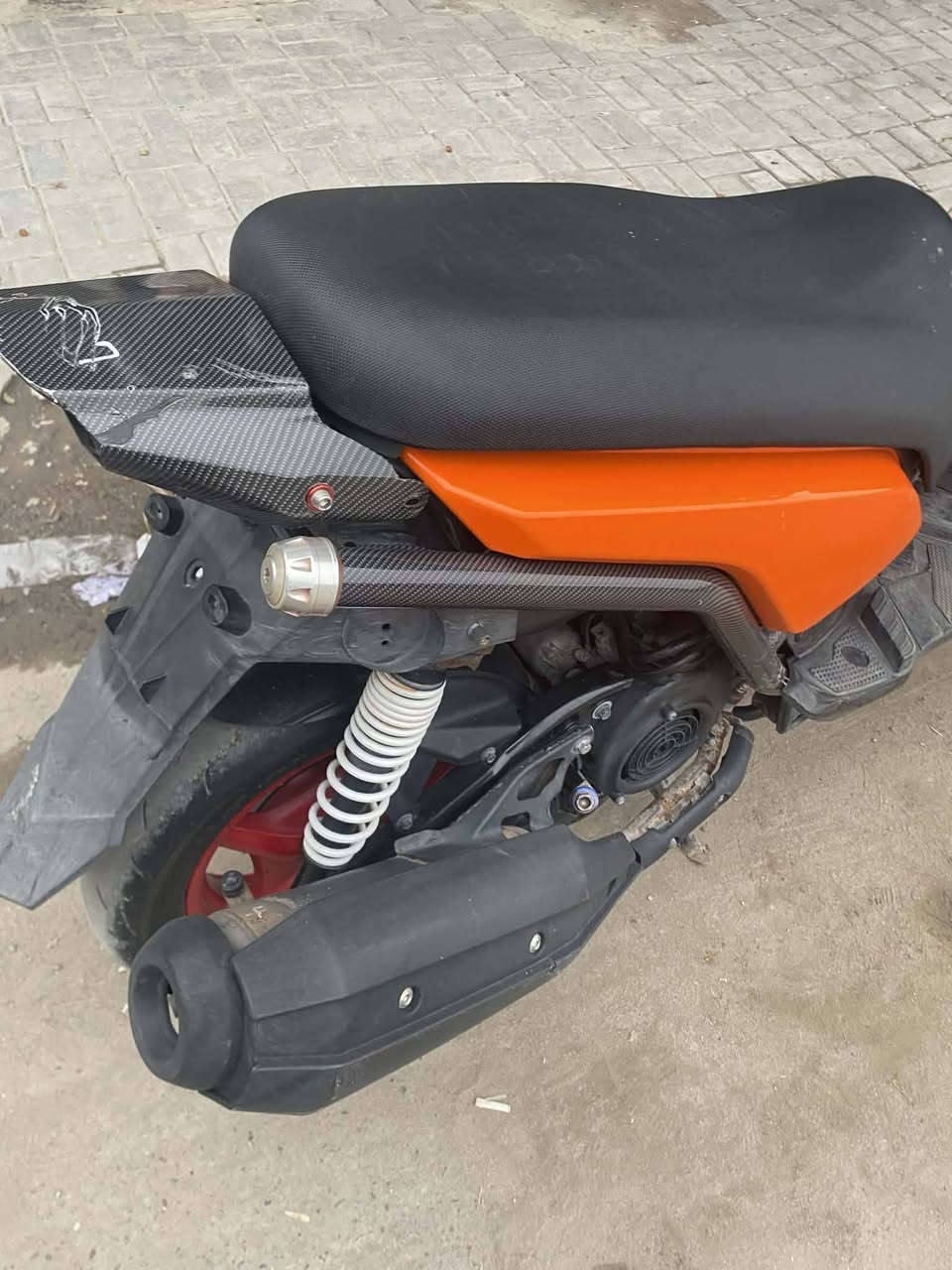 السلام عليكم سكنس جبلي مثل ما واضحة بالصور السعر 950 قفل دراجة مكينتها مكفولة وأوراقها موجودات قبل 3 اشهر اخذتها ب 1350 مكاني مدينة الصدر 
***********
