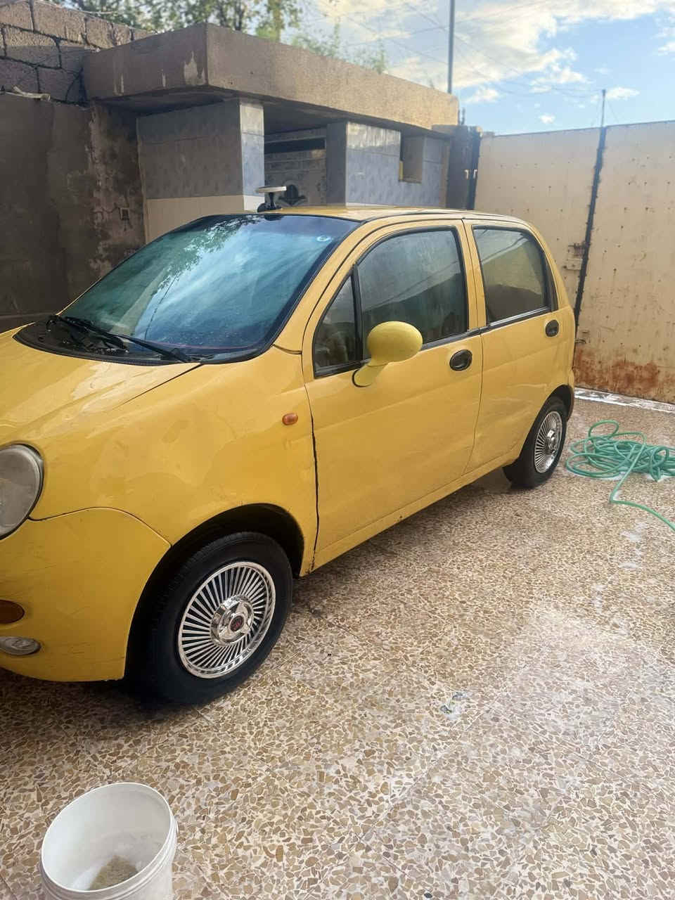 سلام عليكم كوكو للبيع موديل 12رقم نينوى هيئه وغرامات صفر صاحبها الشريع اني السعر 30بيا مجال شي بصيط  الرقم***********
