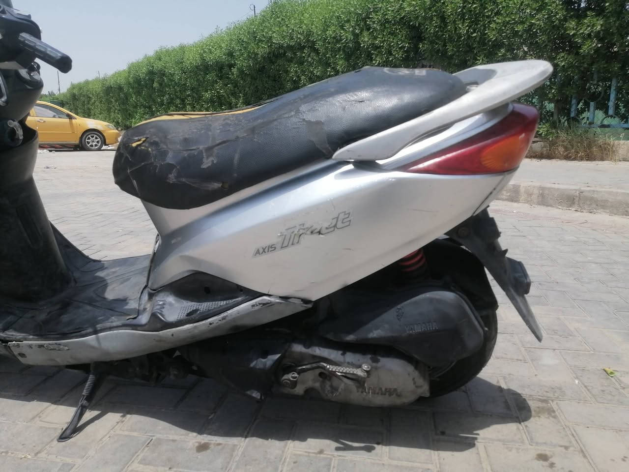 السلام عليكم دراجه بريز للبيع دراجه نظيفه كهربائيات كلها شغاله كفرات الاصليه دراجه حلوه نظيفه سعر 400 وبها مجال مكان بغداد الشعب التواصل على هذا الرقم***********
