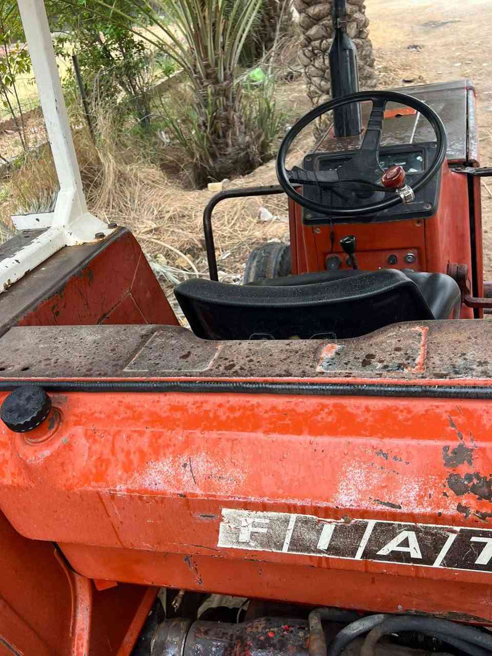 السلام عليك للبيع مكينه فيات مديل  82محسن حجم 780فيات مكينه كير اكسن كهربائيات ع شركه مكينه استندر ع شركه كيجات كول شغاله تخم تاير جديد جهاز رفع وضع الشركه رقم وسنوية بدي جديد مابيه نقص برغي لاصبغ ولاجراد لاستفسار *********** العنوان كربلاء الهنديه طويريج
