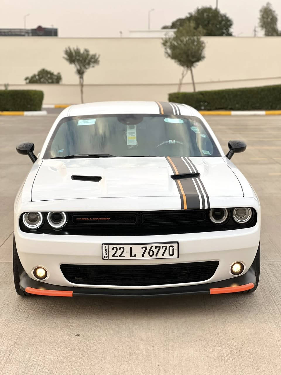 سلام عليكم
دوج جالنجر موديل (2021) 
مواصفات شاشه وصت 
داخيل احمر جلد 
بسمه تحكم ستيرن 
لايتات زينو بلاجكتو 
كاميره خلفى 
تايرويل (20) جديد 
بيهاهواى مواصفات 
ماشيا (36) مايل 
گير محرك حداديه كول جديد 
سياره بيها جاملغ و باب ارباك سيتم 
بجوكبس خلفى كبس حتا داميات بشرت 
رقم هه زه كول جديد 
مكان سياره اربيل 
سعرها( 183) بيها مجال قليل 
رقم موبايل 
(***********)
