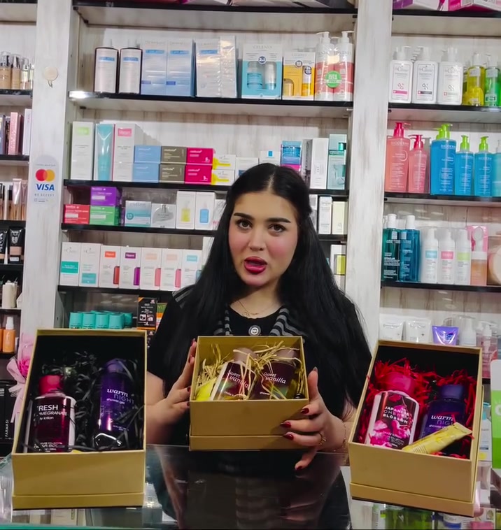 بوكس هدية  متوفر بكوزمتك روزه ✨⚡️🛍️ 
متوفر بمول روزه الطابق الثاني قسم الكوزمتك 

العنوان 📍 الدوره شارع أبوطياره 

متوفر لدينا خدمة  توصيل 🚗

***********. 

#بوكسات_هدايا

