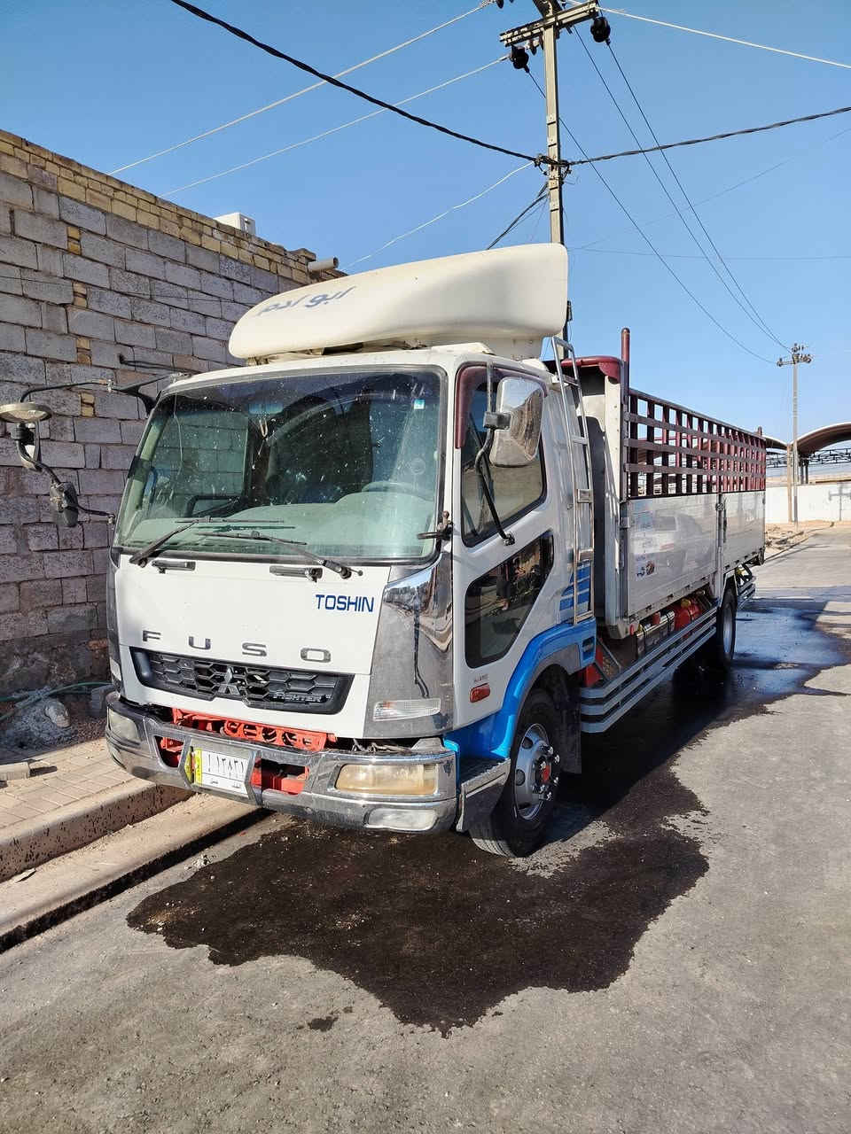 السلام عليكم فوزه موديل ٩٥ رقم نجف سياره جاهزه طول سته وربع ابلاد كفاله عامه مكينه ١٧ عادي قماره تحديث كرستال عنوانه ديوانيه ***********   ***********
