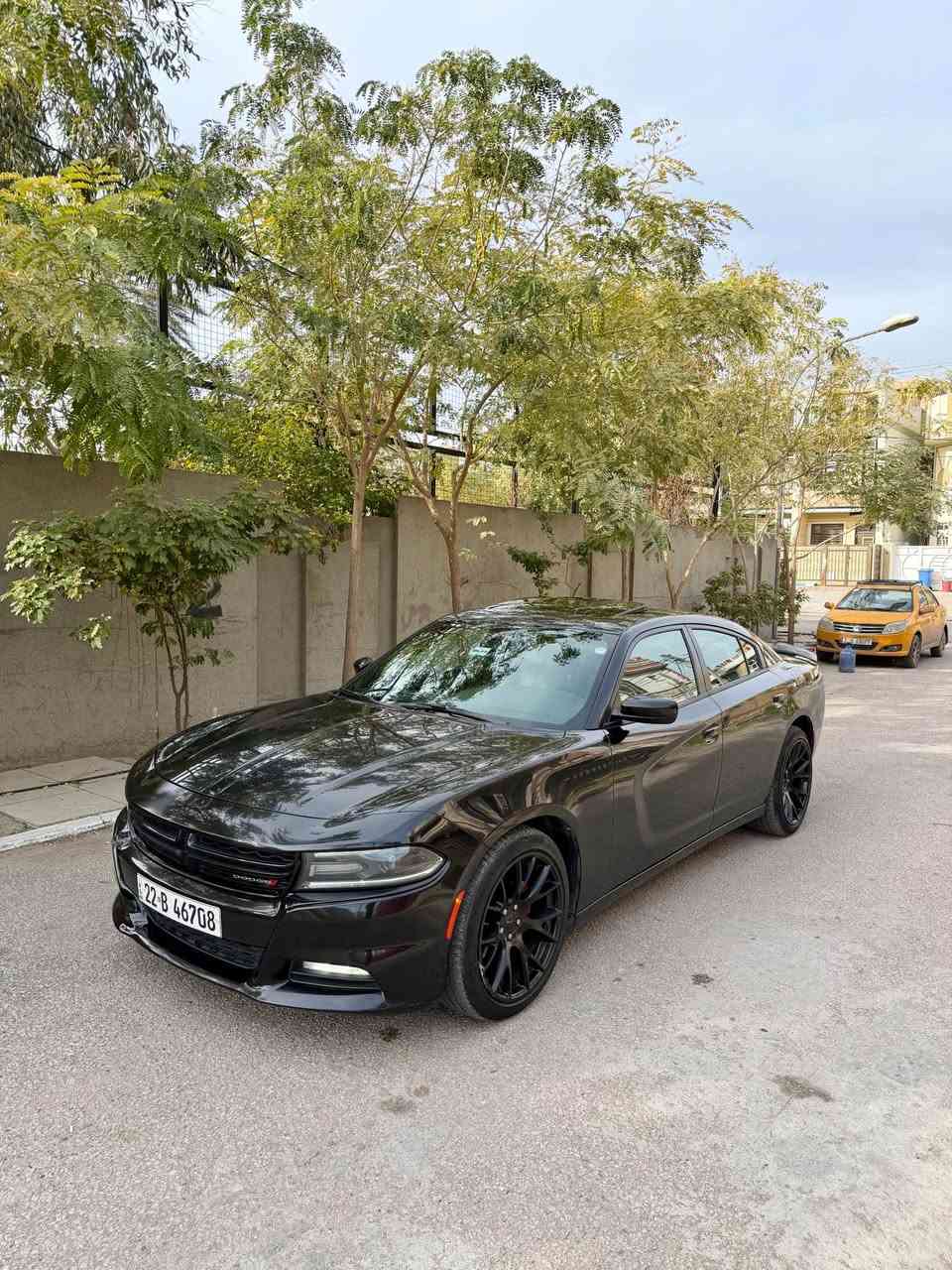 سلام عليكم دوج جارجر 2016 sxt plus فول مواصفات 1/1 (وارد كندي كلين تايتل) ماشيه 75 الف فقط للبيع مواصفات السياره فتحه بصمه مكينه (3600 المرغوب ) داخل جلد بلادي شاشه كبيره كشنات تبريد + تدفئه كشنات خلفيه تدفئه خزن ميموري  وياها بصمات 2 وباقي المواصفات المعروفه سياره مكفوله من صبغ والتبديل والمكينه والكير والشاصي بس بيها مكانين بارد جداً بسيطات بدون تكحيل ولا صبغ فقط السياره عنواني بغداد حي الجامعه السعر 205$ للأستفسار *********** علماً سياره ب اسمي تحويل ثاني يوم بغداد, العراق
