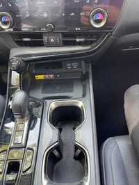 لكزز nx350hموديل ٢٤ ماشية ١٠ الف كيلو رقم بغداد قطعة وحدة بنيد للبيع ا...