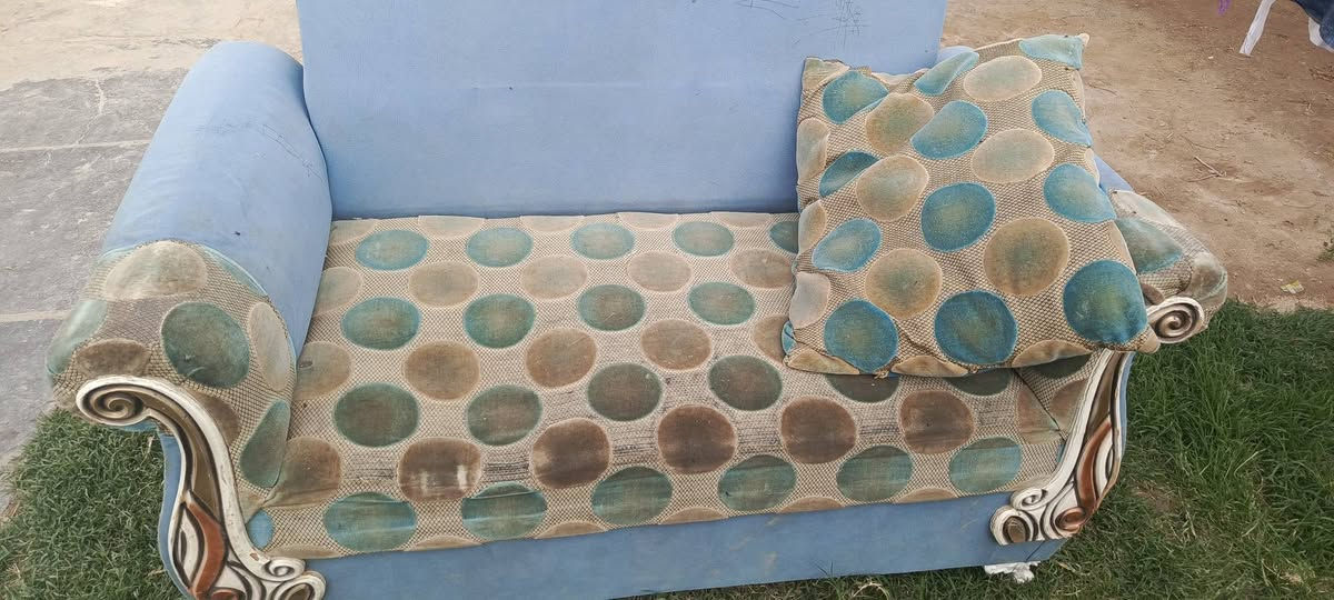 تخم البيع نضيف 3قطع بسعر مناسب مكلف بنشر ***********
