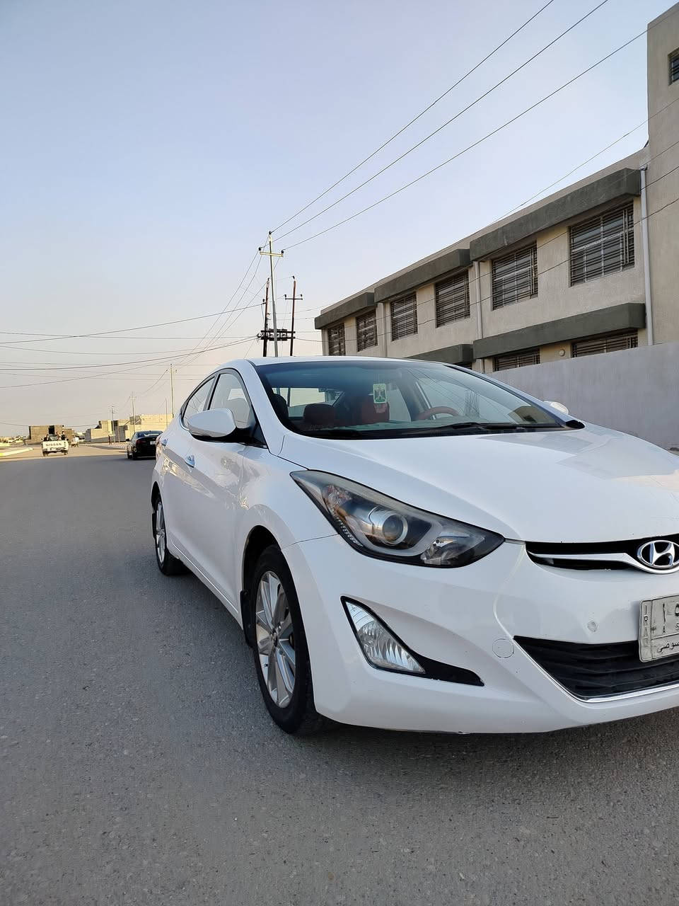 السلام عليكم 
النترا موديل 2016 فول مواصفات نوعها GLS فتحة سقف تبريد قطعتين كشنات جلد شاشة ويل كروم لايتات كاملة سكن وعالي كامرة خلفية حساسات امامي وخلفي تبريدها خير من الله محركها 2000 دوش السيارة بيها جامرلغ خلفي عكس السايق كير محرك مكفولات وين متريد افحص رقمها ديالى تحويل موجود سعرها 120 وبيها مجال مكانها ديالى العنبكية ناحية دار السلام ***********
