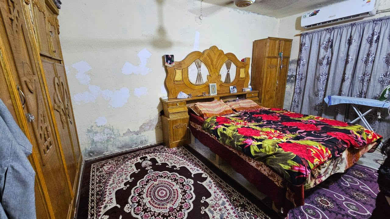 سلام عليكم
بيت مساحة 200م موقعة الجلبية خلف دائرة الكهرباء مقابل مدرسة الوطن العربي  ثالث بيت يبعد عن الشارع العام 10م طابقين بناء قديم الطابق الاول غرفة+ صالة + استقبال + مطبخ + حمام + صحيات خارجية الطابق الثاني غرفتين + ساحة
***********
