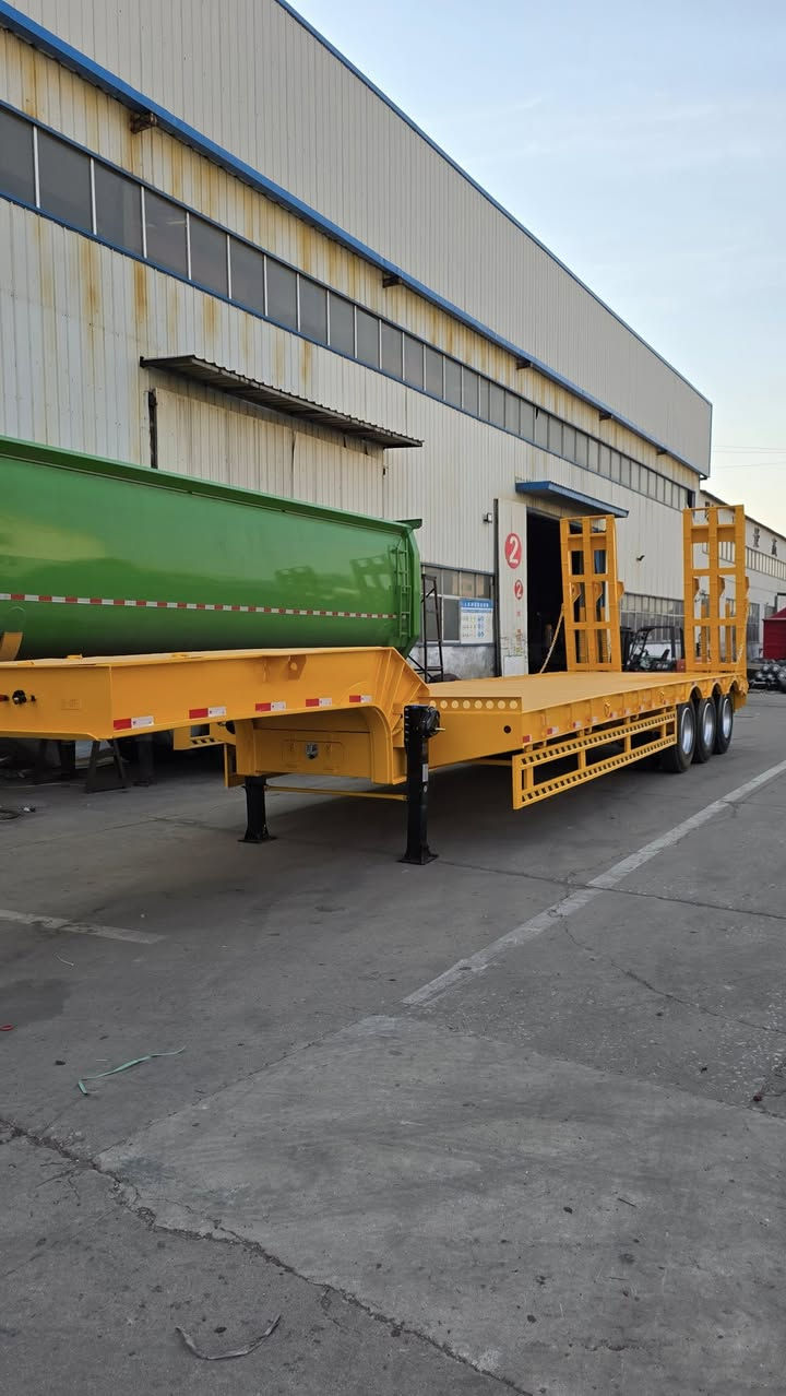 “Check this out — my 13m triple axle lowbed trailer, built for 70-ton excavator hauling.”


**إذا كنت صاحب هذا الإعلان وتريد حذفه لأي سبب، رجاءا أرسل رسالة إلى الدعم الفني**