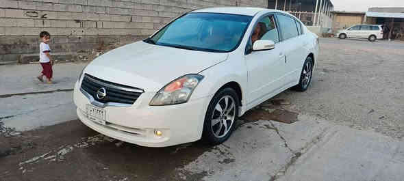 للبيع التيما موديل 2007رقم بغداد مكينه 3000
كير مكينه خير من الله ضرر جامرلغ امامي فقط 
السعر 70بي مجال قليل ***********
