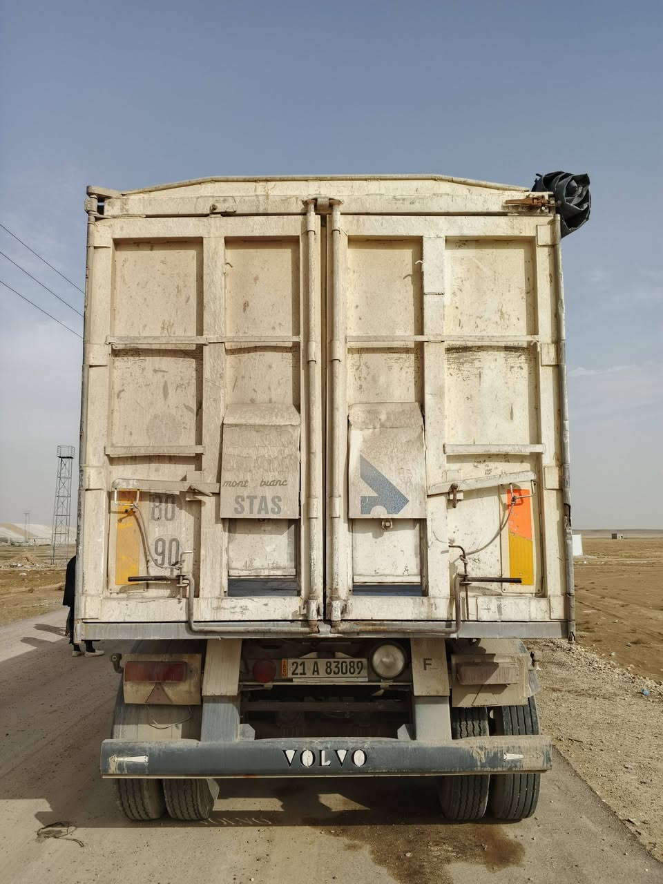 حاويه شاصي فافون منفيس كاتي مامربوط نظيف حموله ٤٠طن چادر كبس سعر ١٢٥وبي مجال مكاني كركوك الشراي يتصل ***********
