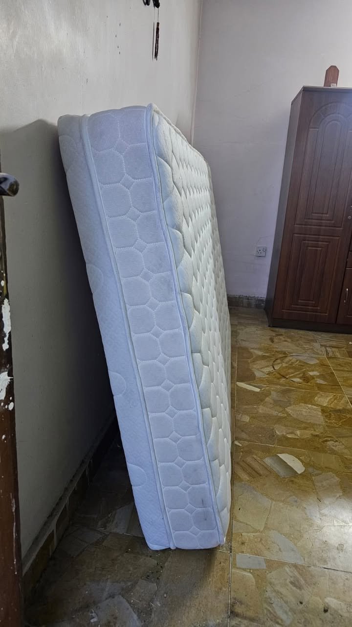 دوشك قياس120 غير مستعمل اشترينا وضمينا سعرة 150 وبي مجال


**إذا كنت صاحب هذا الإعلان وتريد حذفه لأي سبب، رجاءا أرسل رسالة إلى الدعم الفني**