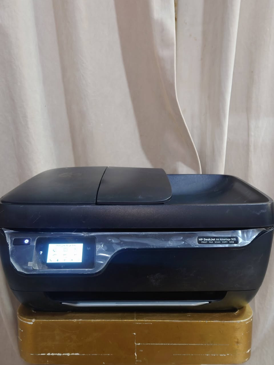 السلام عليكم
طابعة hp deskjet ink advantage 3835
طابعة مناسبة للاستخدام المنزلي طباعة الصور والملازم والاستنساخات

الحبر سائل بنظام الكاترج رقم الكاترج hp 652
تطبع عادي وملون
بيها استنساخ وفيدر وسكنر
تطبع من الموبايل عن طريق الوايفاي
بيها شاشة لمس ولغة الطابعة بالعربي 

السعر 65 الف وموجود توصيل


**إذا كنت صاحب هذا الإعلان وتريد حذفه لأي سبب، رجاءا أرسل رسالة إلى الدعم الفني**