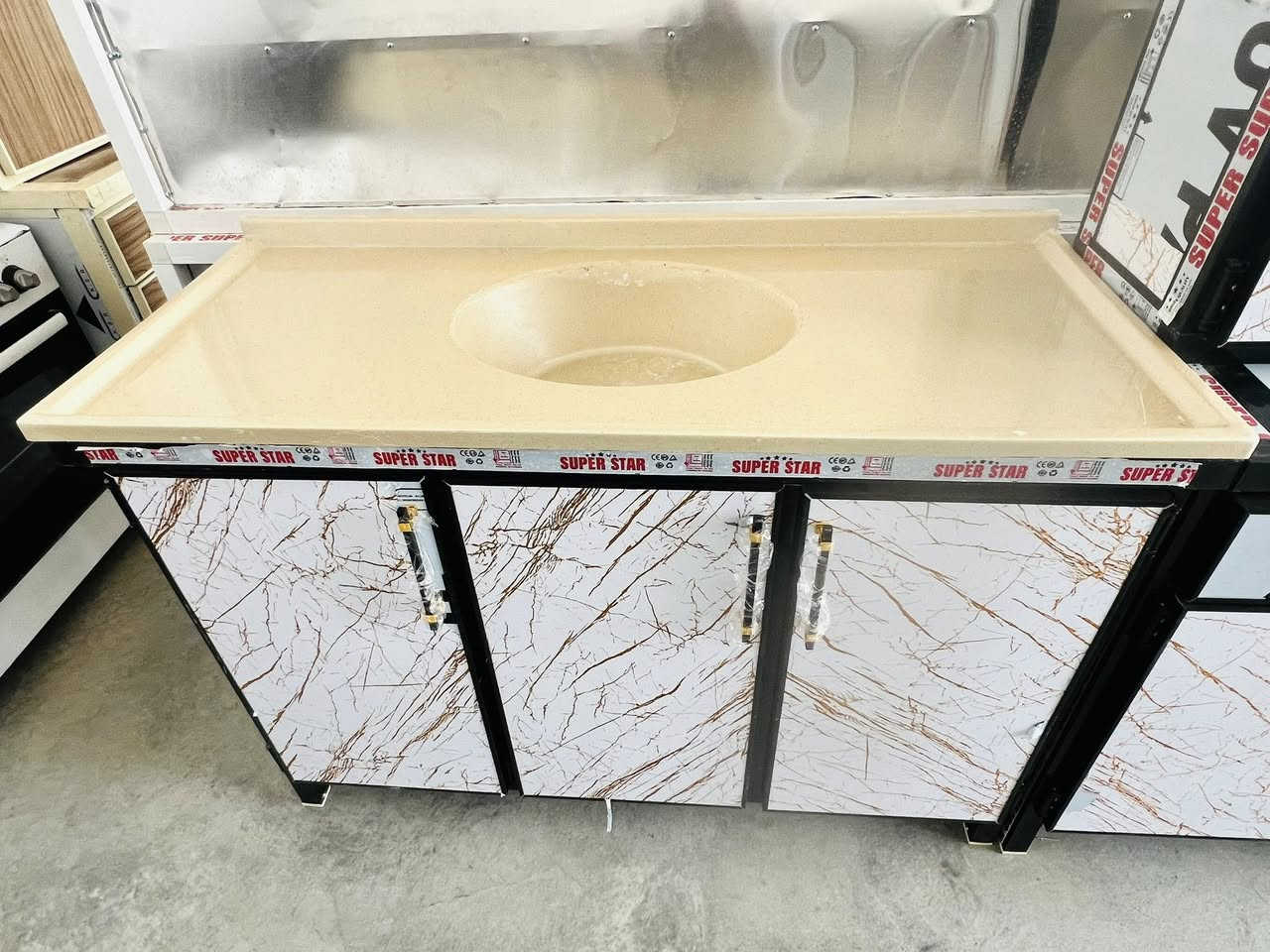 السلام عليكم على بركه الله وصول مسواگ جديد في محلات الاخوين من المواد المنزليه المستعمل و الجديد الزاب السايدين مجاور مضيف و ديوان الرملي زورونا تجدون ما يسركم للاستفسار ***********. ***********
