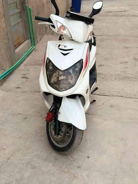 سلام عليكم سكنس فحل رمبه دراجه جديده مكفوله كفاله عامه ختم واحد بيها كلجات رياضي دراجه عل وضع الشركه تاخذها ربع مذب عليها مابيها اي نقص سعر850وبيه مجال قليل مكاني بغداد جديده ***********
