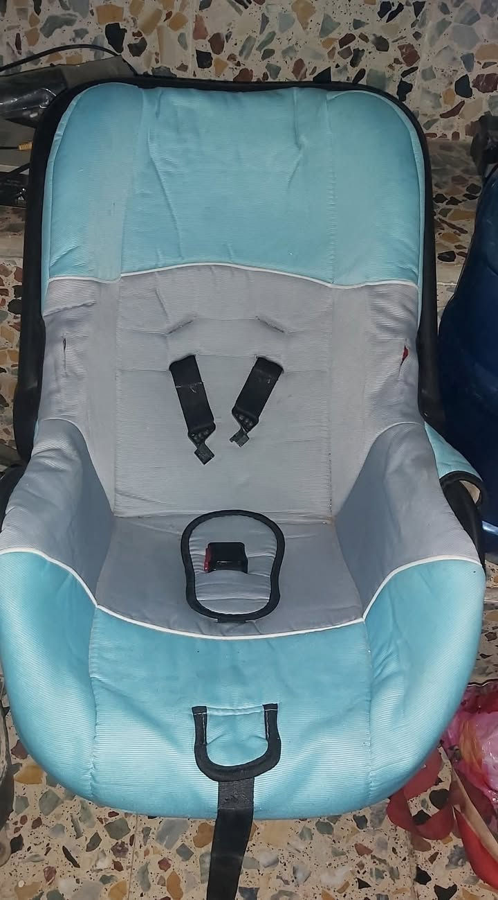 عربانه جيكو بس ضرر بلاستك لون متغير ب٧٥ الف
كركوت ب٣٠ الف .كرسي ب٢٠ الف 
عربانة برتقالي ب١٥ الف 
اخذيه اطفال حذاء بالفين


**إذا كنت صاحب هذا الإعلان وتريد حذفه لأي سبب، رجاءا أرسل رسالة إلى الدعم الفني**