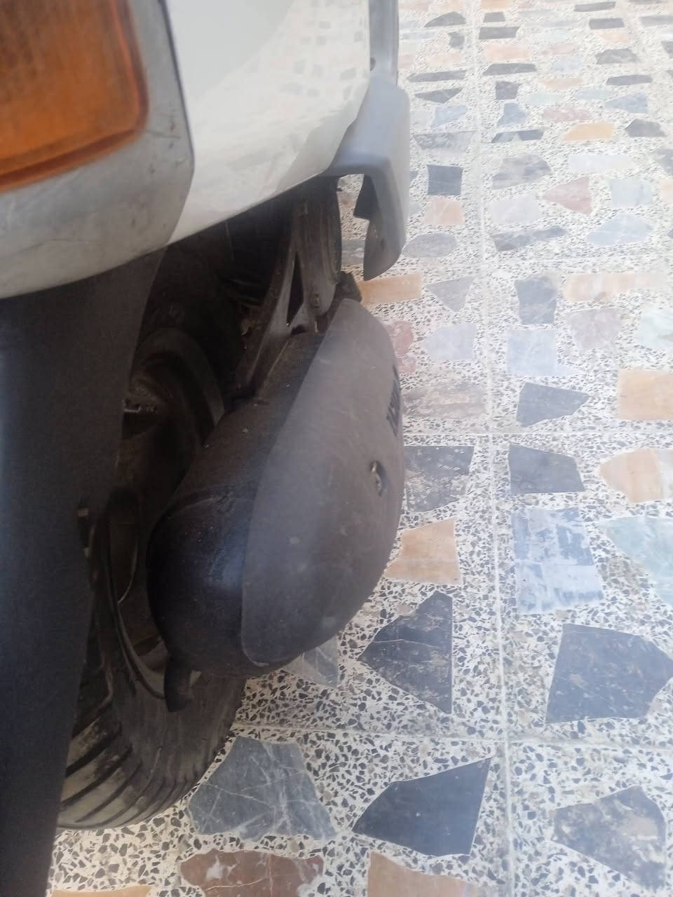 سلام عليكم دراجه بيكم نضيفه كله شغال كهربائيات سلف وهندر السعر ٤٢٥بيه مجال الشراي يخابر***********
