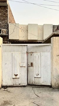 حي البوشامان • ١٣٢م • غرفة وصالة