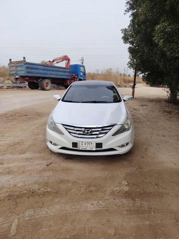 السلام عليكم 
من رخصة الادمن سوناتا خليجي موديل ٢٠١١ بيها بس ٣ قطع مثل ما موضح بل صورة كير مكينة 2400 جديدة حدادية تخم تاير كلهن جديدة وبأسمنة والسيارة نصبتها احلا من الصورة تجي اشوف وتكلب وتأمر. امر مكان السيارة بابل مشروع المسيب 
السعر ١١٠ وبيها مجال 
للأستفسار 
***********
***********
