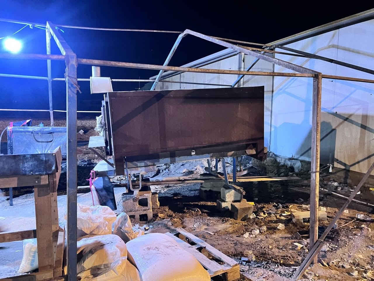 ياالله
السلام عليكم ورحمة الله وبركأته 
#فرن مال #صمون  #للبيع كامل 
كل عراضه  مال الفرن موجوده 
الاستفسار على الرقم ***********
#مشاركة
