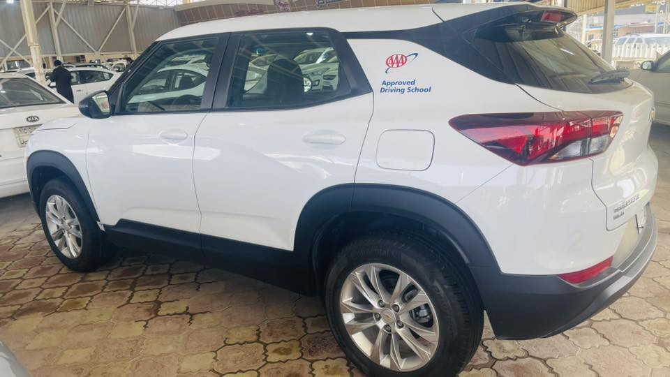 السلام عليكم
تريل بلايز موديل 2023
محرك 1300تيربو 3سلندر 
موصفات LT
فور ويل
حادثها موضح بلصور 
تبديل جاملغ ومصبوغ 
نص من البنيد مصبوغ 
والباقي ع الوكاله السياره كلش جديده دخول جديد وتعميرها. درجه اوله 
سعرها 135وبيها. مجال بلا رقم. 
مكاني النجف 
*********** اتصل وبيك خير وادلل
