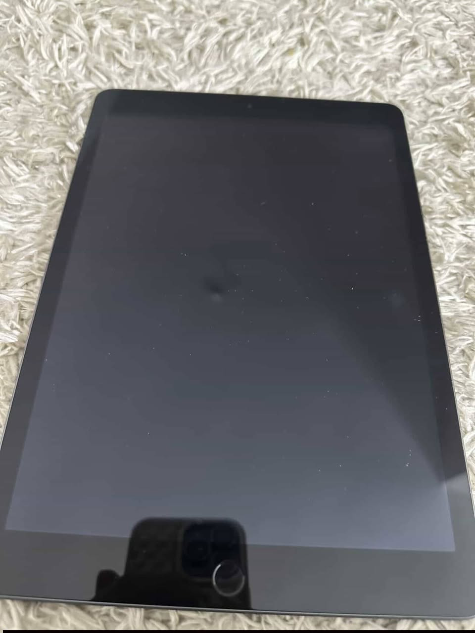 ايباد ايفون 8 
ذاكرة 32
بطارية 81 قطارة بلشحن 
بوبجي 60 فريم 
الايباد فول لا تعليك ولا تكطيع مال مسلسلات والعاب بس 
السعر قفل قفل 125 متوازي على بيعته عنواني موصل جانب الايسر 
للتواصل خاص


**إذا كنت صاحب هذا الإعلان وتريد حذفه لأي سبب، رجاءا أرسل رسالة إلى الدعم الفني**