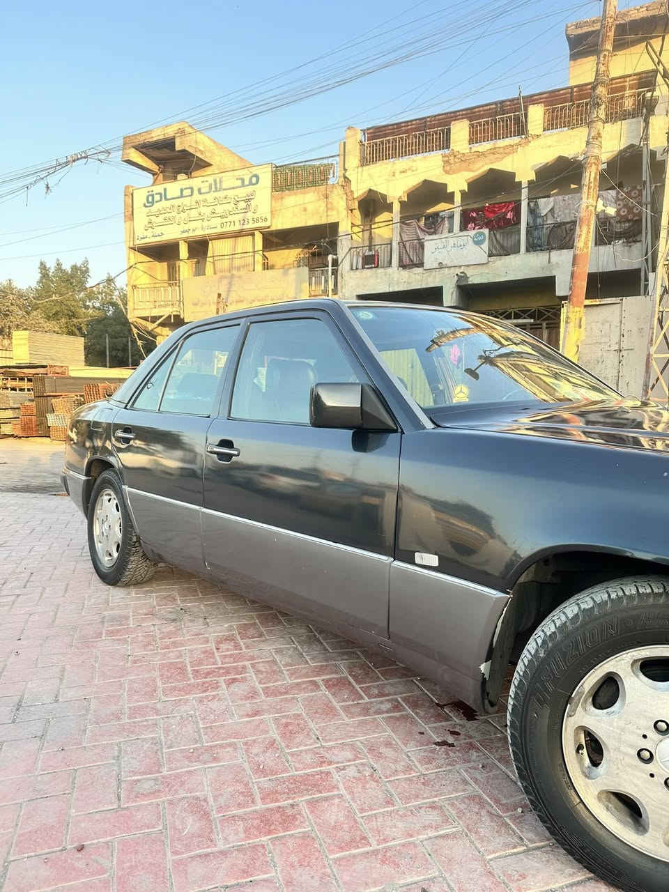 السلام عليكم دب للبيع
موديل 1990 

محرك وكير خير من الله 

المحرك 300 قبق اسود 

تبريد ثلج ❄️ 

السياره بسمي 

تحويل ثاني يوم 

السياره خير من الله كل نقص مابيه 

بس الغرفه الداخليه نقصه بطاين 

العنوان مدينة الصدر 

الاستفسار *********** 

السعر 62 وبيهة مجال
