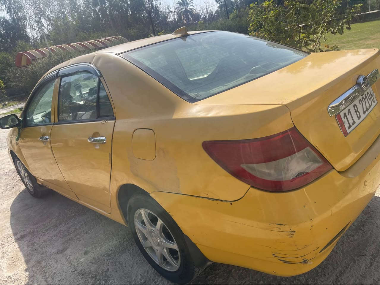 السلام عليكم بي واي دي ٢٠١١ f3 كير ومكينة لانسر كفالة السيارة باسمنة هيئة وغرامات مصفرة السيارة نضيفة ومال بيت ٤٧ وبيها مجال للطيبين 
مكاني الشعب قرب جزيرة بغداد السياحية 
*********** /*********** الفارس, صلاح الدين
