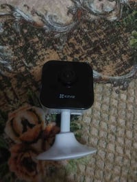 كاميرا نوع Ezvz تصوير صوت وصوره على الانترنت  مستعمله بعدها بحاله ممتا...