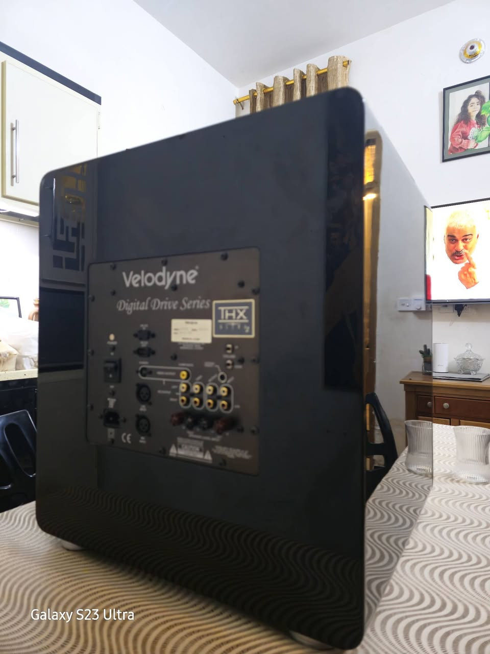 سبوفر تفلش البيت والجام speaker 🔊 👌
Subwoofer Velodyne Digital Drive DD15 

15 انج 
3000 واط 
220 فولت
وزن 45 كيلو


**إذا كنت صاحب هذا الإعلان وتريد حذفه لأي سبب، رجاءا أرسل رسالة إلى الدعم الفني**