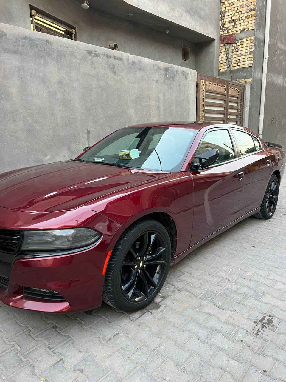 جارجر 2020فول 1/1 رقم بغداد حره باسمي 
محرك 3600
حادث طرف البنيد + جاملغ بارد حادثه جداً بسيط 
تبريد راديتر بلاد 
 
السياره جاهزه من كلشي واستخدام شخصي جداً جديده ماشيه فقط 68 الف ميل حقيقي 
فتحة سقف 
كشنات جلد حار بارد + كشنات خلفي حار 
خزن ميموري 
رادار جانبي 
السعر 235مجال بسيط 
***********
عنوان بصرة البصرة, العراق
