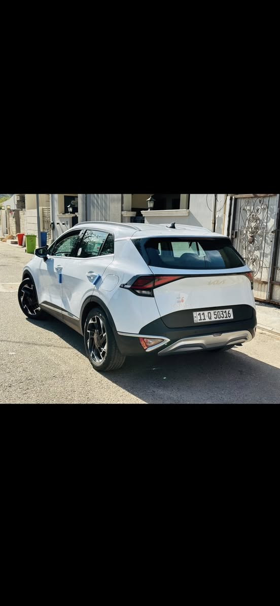 السلام عليكم
كيا سبورتج 2024 خليجي 
مكفول السيارة كفالة عامة 
مواصفات
بصمة 
كراسي كهرباء 
شاشة كبيرة 
كامرة + حساس 
السيارة ماشية 30 KM 
مري كهرباء
تشغيل عن بعد 

السعر 227 وبيها مجال جداً بسيط 
***********
