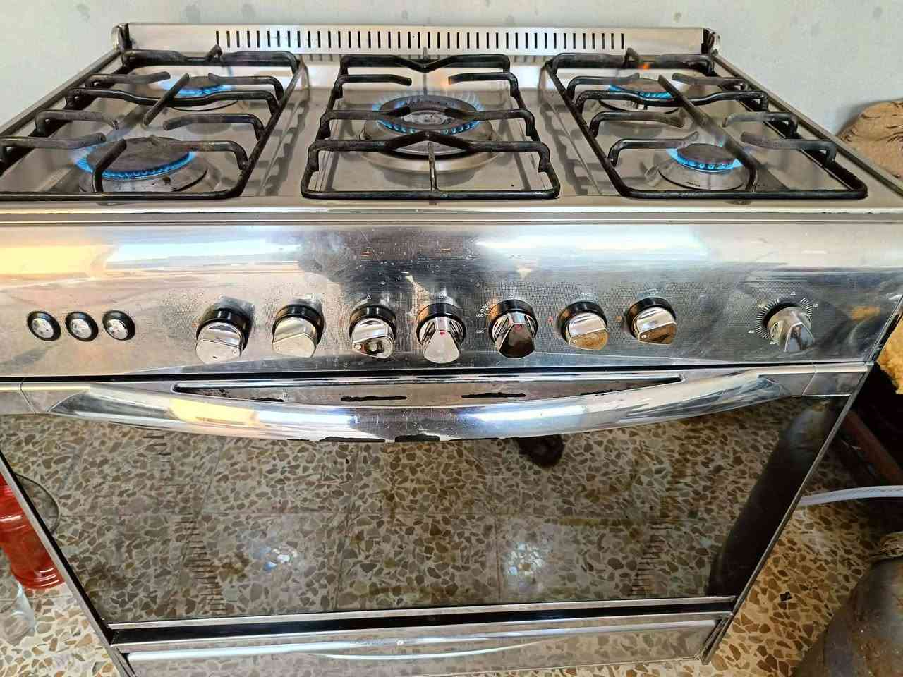 طباخ مصري نظام خطين شغال كامل فول نظافه سعر 75عنوان موصل


**إذا كنت صاحب هذا الإعلان وتريد حذفه لأي سبب، رجاءا أرسل رسالة إلى الدعم الفني**