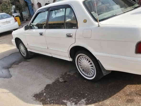 السلام عليكم سياره ارنب للبيع رقم بغداد موديل 1993كفاله عامه من الكص سياره جاهزة ما عدا الغاز سياره بسمي نافذه لغايه 2027 مكاني في الكوت السعر 75 اوبيها مجال لشراي الهاتف ***********
