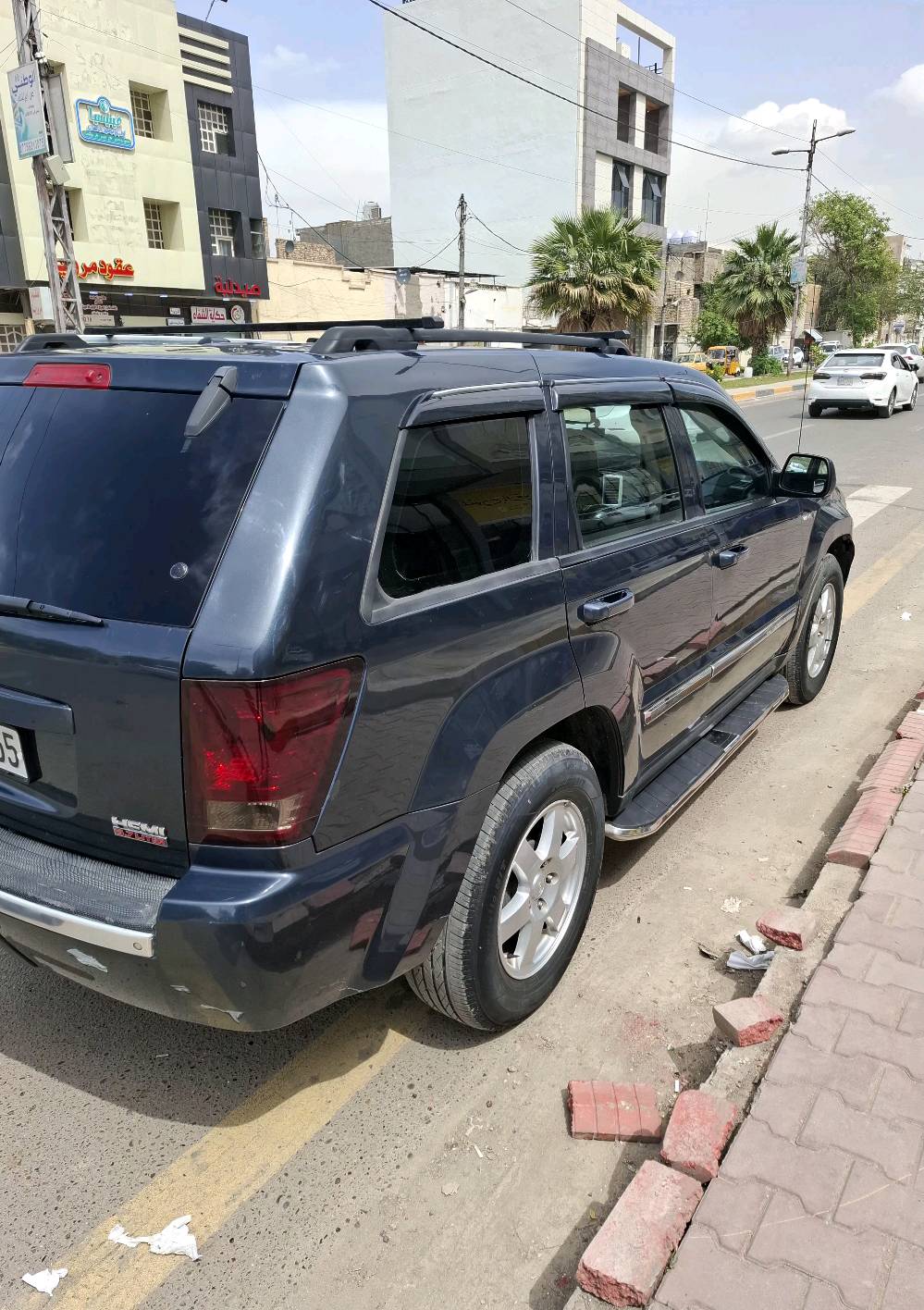 جيب لاريدو هيمي موديل ٢٠٠٨ مفولة ومكفولة عدا صبغ دعامتين
نظام MDS تشغيل ٤سلندرالاقتصادي  وتعبر ال ٦٠كم تشغل ٤ سلندرالثانية
 تشغيل عن بعد
 بصمتين ٢ وهواي مواصفات
تبريد مناخ 
سلايد روف
باتري جديد شهر من اشتريته
تشغيل عن بعد
بصمات عدد٢
 ورقمها سليمانى  موجودة بغداد الحرية
وعندي وكالة تحويل مطلقة من صاحبها
والسعر ١١٥ $ او مرواس باحدث وفرق مناسب وقليل