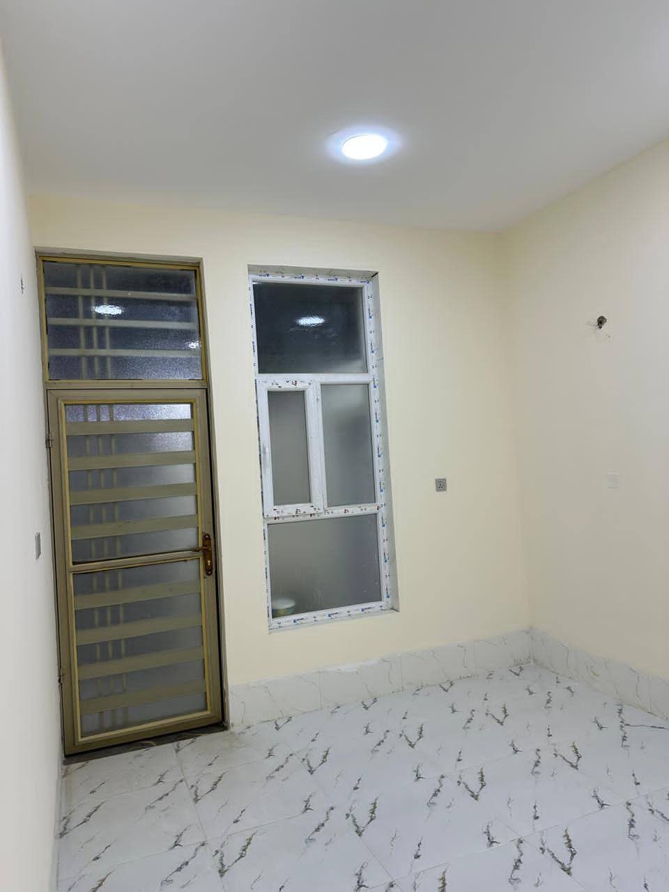 🔹مشتمل حديث طابقين بالخدمات بالخاجية🔹
🔹رقم الاعلان (138)
::::::::::::::::::::::::::::::::::
🔹المنطقة:-400
🔹نوع العقار:-مشتمل 
🔹المساحة:-100م
🔹الوجه:-5م
🔹النزال:-20م
🔹عرض الشارع:- 10م
🔹سنة البناء:-2025
🔹عدد الطوابق:-طابقين
🔹تفاصيل البناء::-
🔹الطابق الاول يتكون من::استقبال ومطبخ وهول وغرف نوم عدد(1)وصحيات 
🔹الطابق الثاني يتكون من:: هول و غرف نوم عدد (1)وصحيات
🔹أقرب نقطة::-شارع40
 
👈و لمزيد من التفاصيل يرجى التعليق (((ب تم)))

او الاتصال على الرقم التالي ***********

👈او زياره مقرنا الكائن في
الخاجية شارع 40 
مجاور الابتسامة الذهبية
