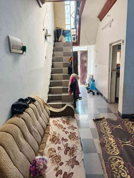 #دار للبيع
طابو صرف طابق ونصف للبيع
يتكون من غرفتين نوم استقبال هول مطبخ
#المساحة /١٢٥ م واجهة 6.25
#العنوان /كركوك حي الخضراء قرب جامع عبدالحميد الثاني 
# السعر 126
للاستفسار والتواصل اتصال 📱 
***********
