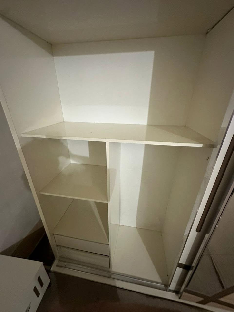 ثلاث غرف نوم للبيع
البيضة كلش نظيفة والثانيات اقل نظافة


**إذا كنت صاحب هذا الإعلان وتريد حذفه لأي سبب، رجاءا أرسل رسالة إلى الدعم الفني**