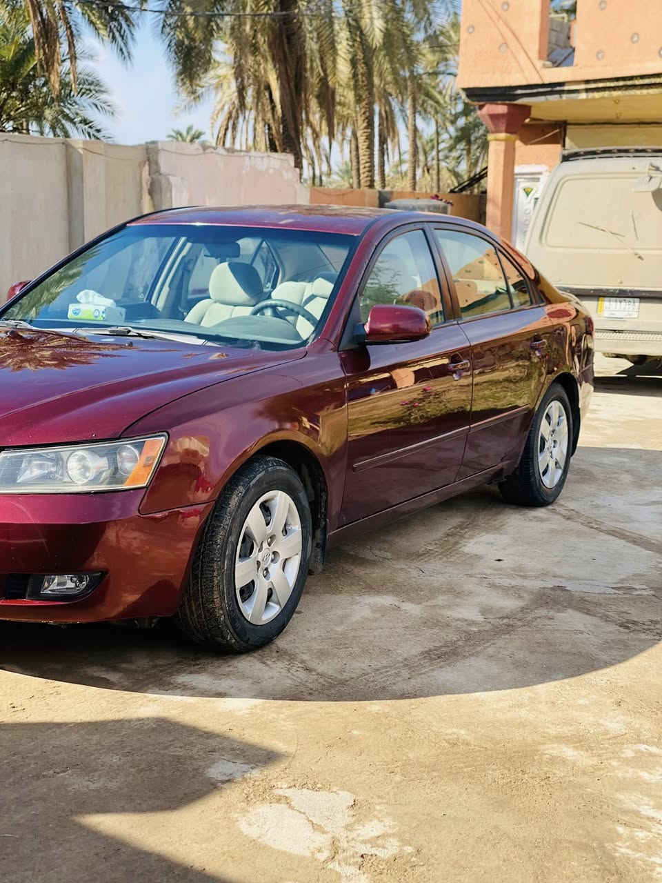 السلام عليكم للبيع سوناتا موديل 2008 رقم بغداد مشروع وطني وارد أمريكي سياره كفاله عامه من الضربه والصبغ ضرر خشم الجامرلغ الأمامي فقط لا دواخل ولا أي شي كير ومكينه كفاله مكينه 2400 تحكم ستيرن صدر نضيف تخم تاير جديد دواخل جديده سياره جديده. السعر 110وبيه مجال 
مكان ديالى الخالص 
***********
***********
